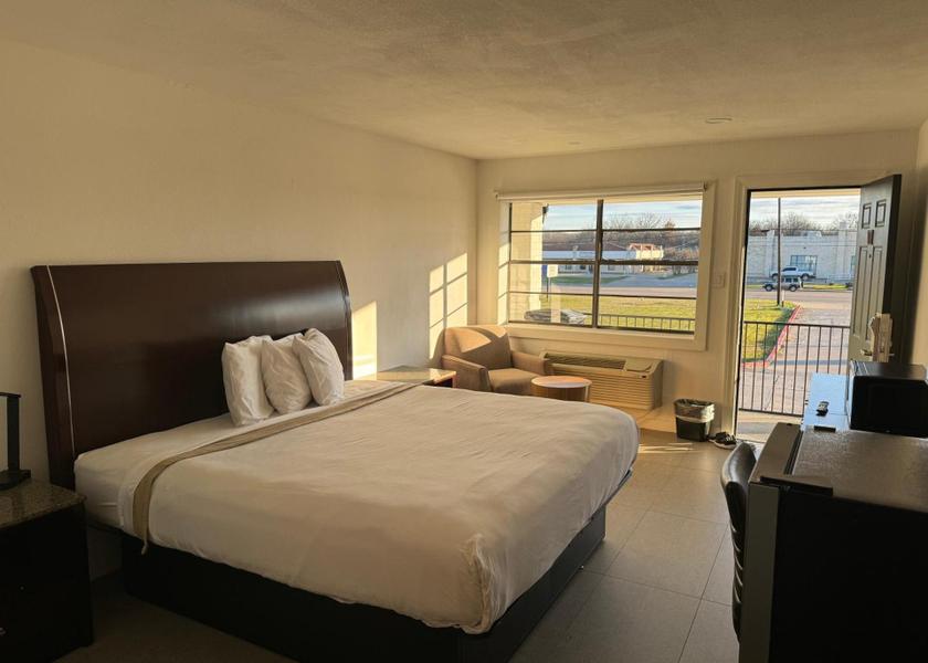 Texas Mabank Standard Family Room