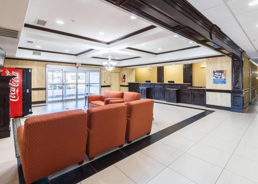 shared lounge/tv area