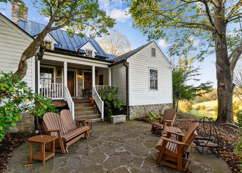 Virginia Middleburg Exterior view