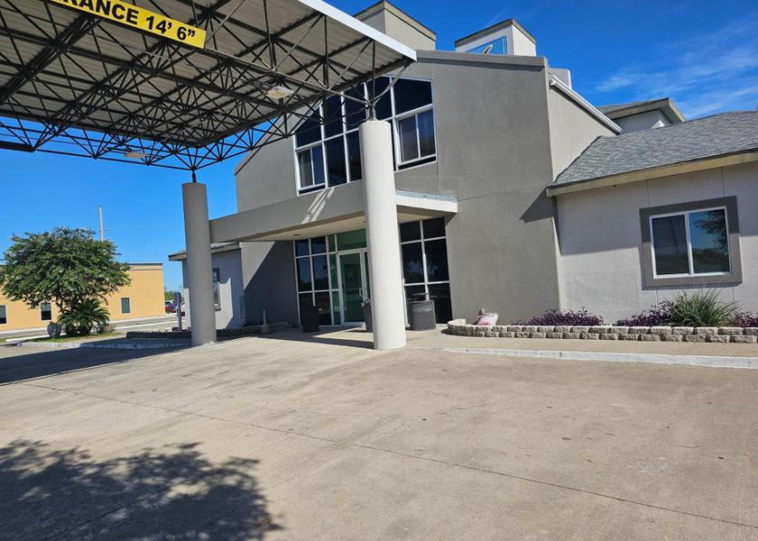 Texas Sinton exterior view