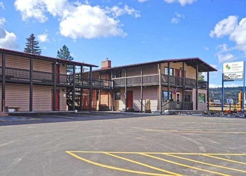Colorado South Fork Hotel Exterior