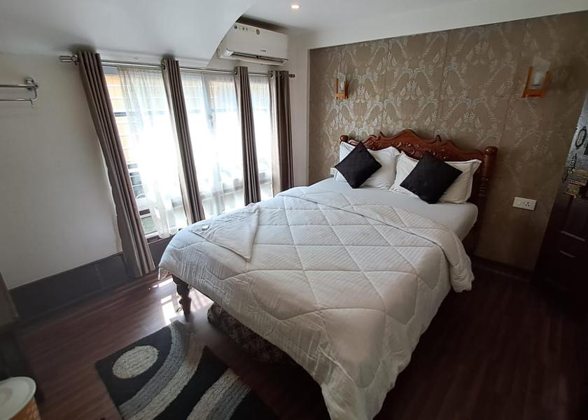 Kerala Alleppey Deluxe Room