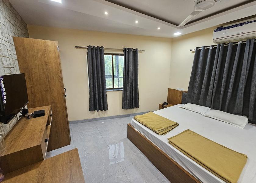 Gujarat Gandhidham DELUXE ROOM