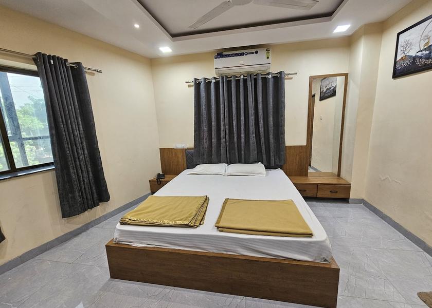 Gujarat Gandhidham DELUXE ROOM