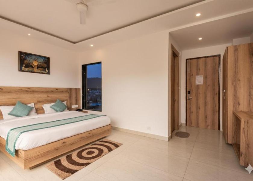 Himachal Pradesh Dalhousie Deluxe Room