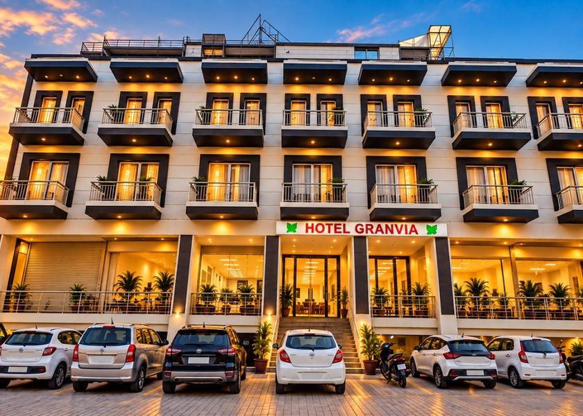 Punjab Zirakpur Hotel Exterior