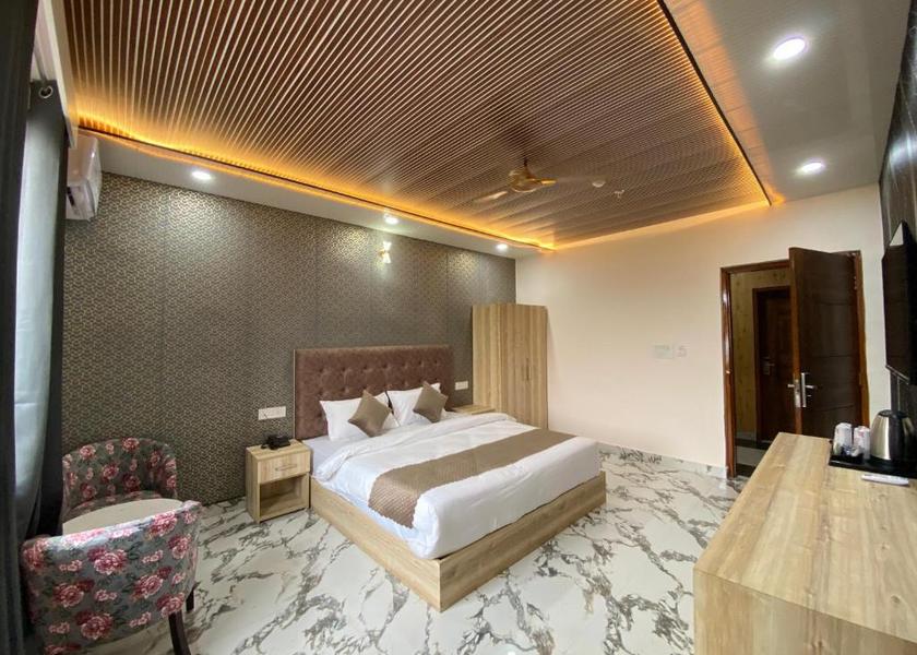Uttarakhand Rishikesh Executive River View Room with Balcony