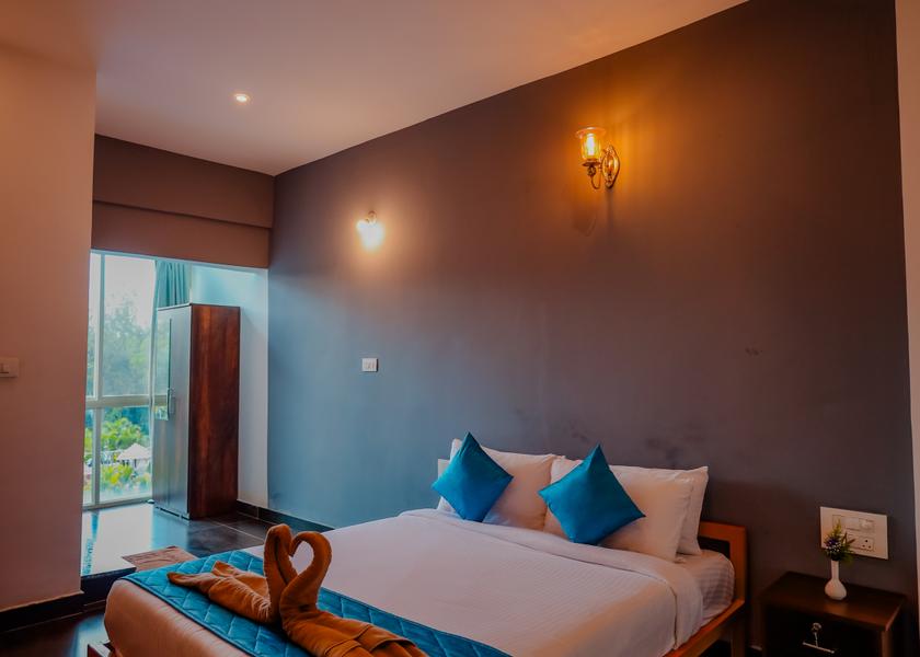 Karnataka Chikmagalur Couple Room