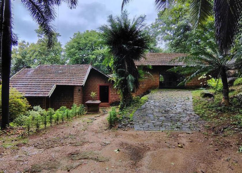 Kerala Thrissur Hotel Exterior