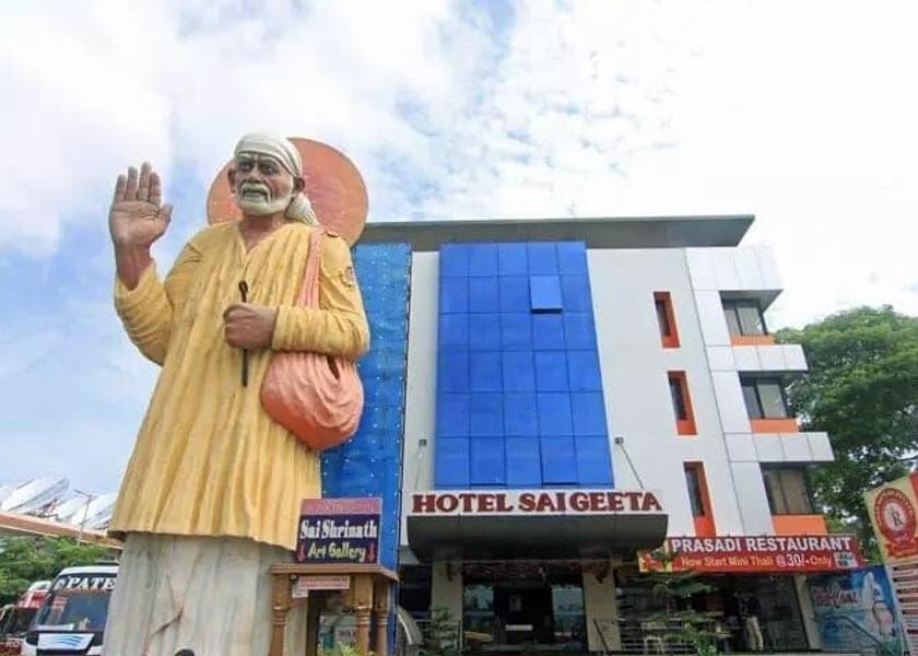 Maharashtra Shirdi Hotel Exterior