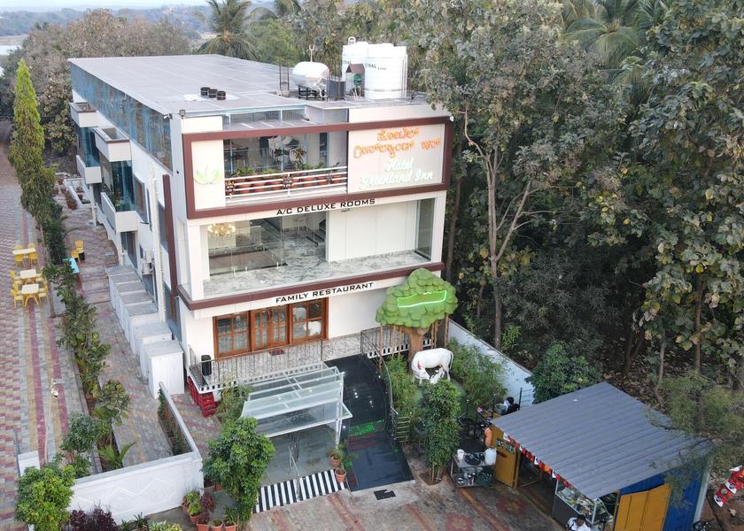 Karnataka Hampi Hotel Exterior
