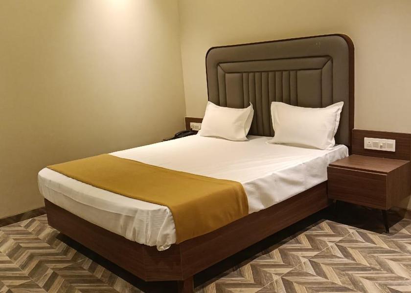 Maharashtra Thane Deluxe