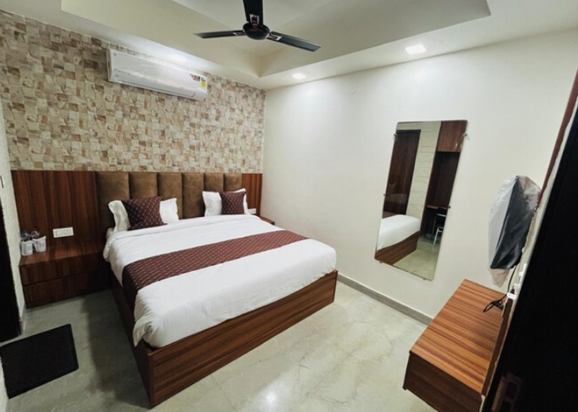 Delhi Delhi Deluxe Room
