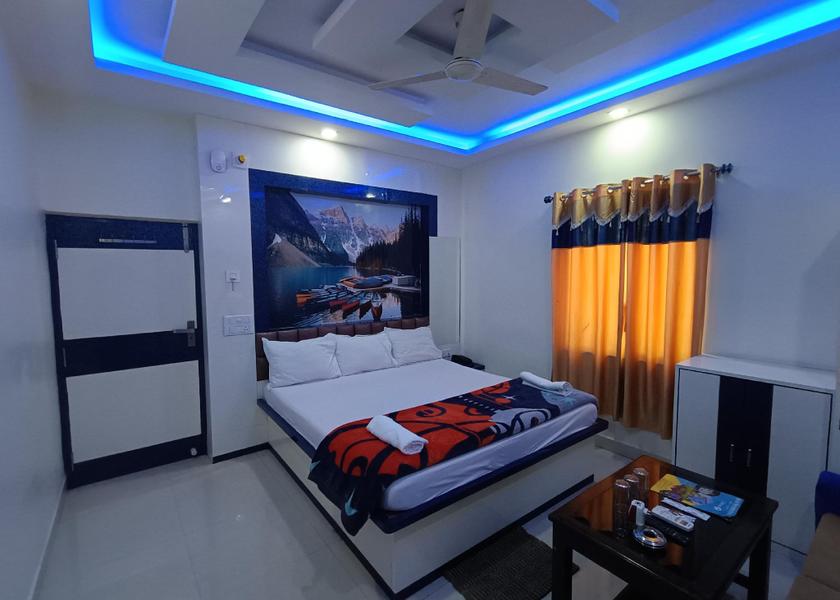 West Bengal Tarapith Deluxe - 1 King Bed