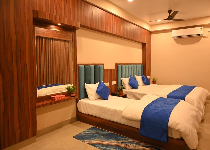 West Bengal Mandarmani Family Studio