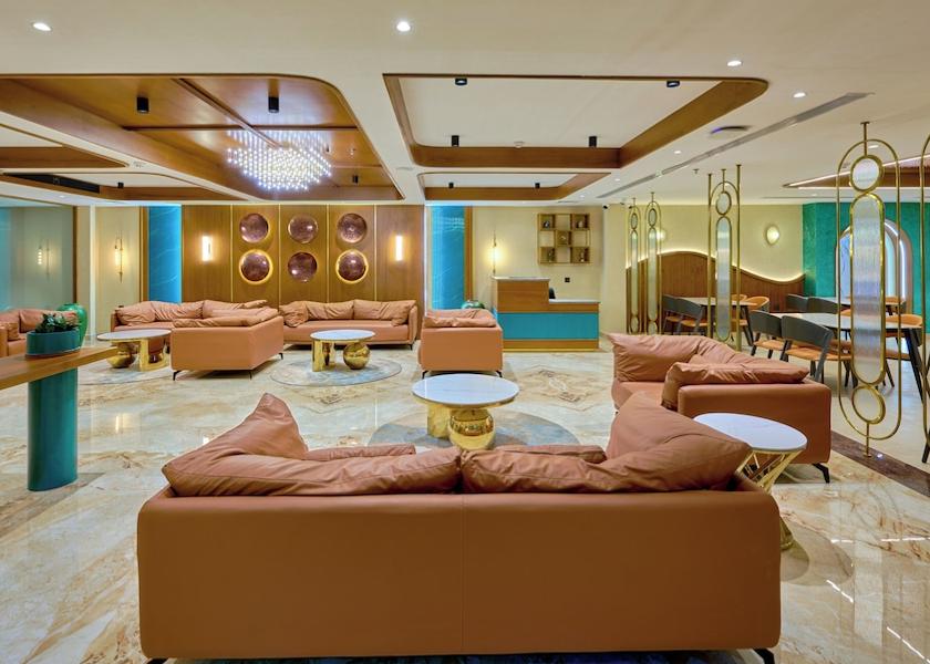Lobby lounge