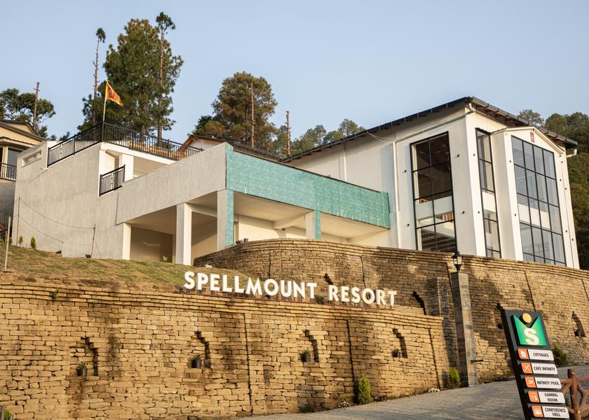 Uttarakhand Kausani Hotel Exterior
