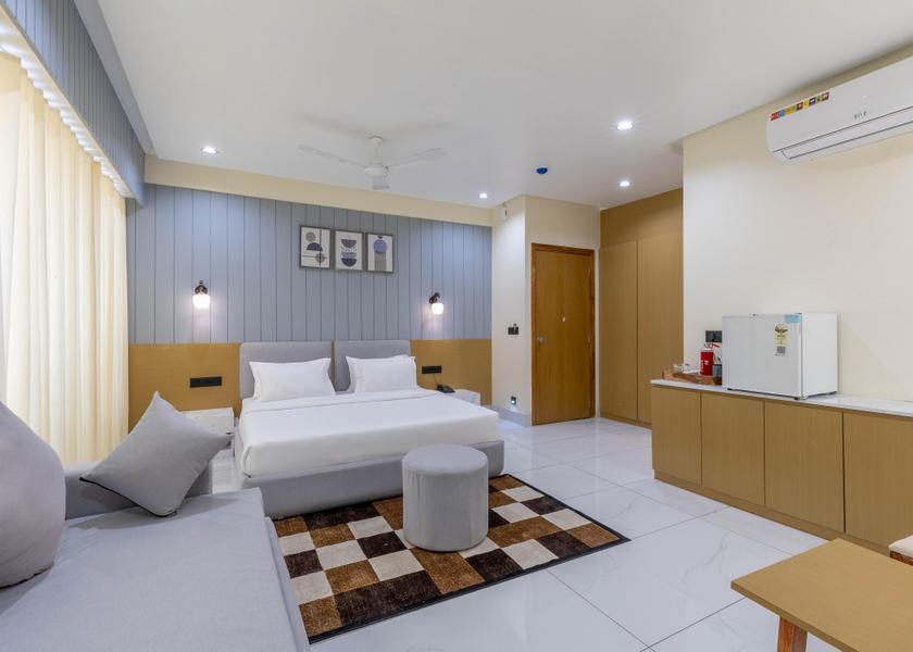 Gujarat Vadodara Super Corner Suite Family Rooms