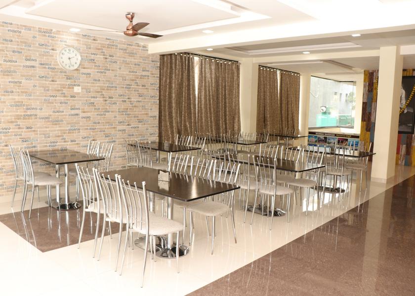 Maharashtra Shirdi Food & Dining