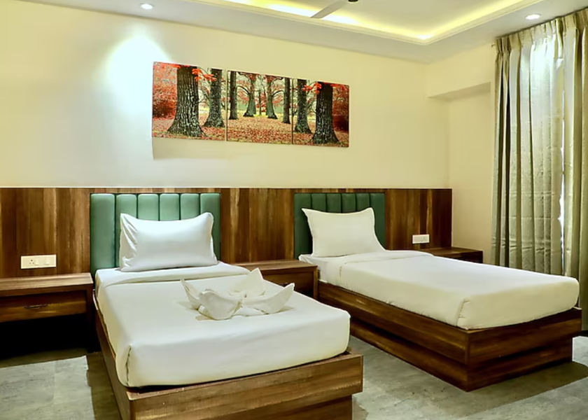 Maharashtra Pune Family Room
