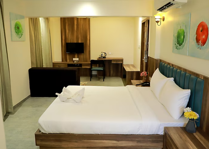 Maharashtra Pune Deluxe