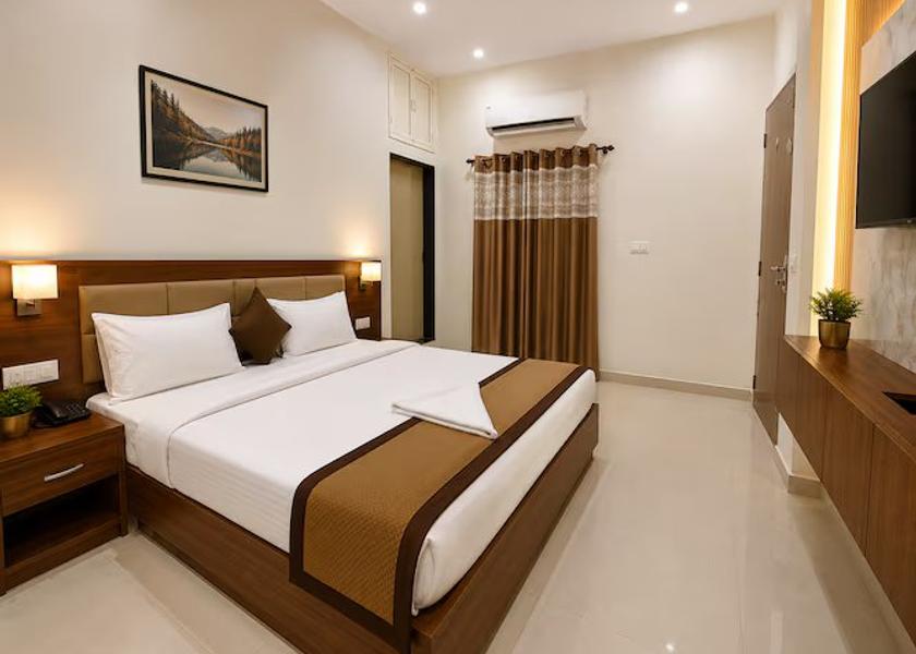 Uttar Pradesh Vrindavan Luxury Room