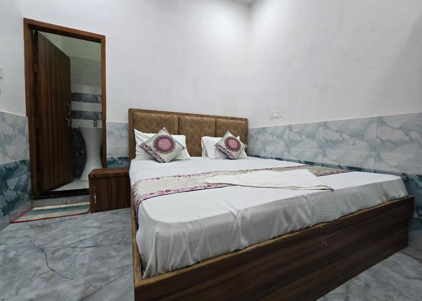 Uttar Pradesh Vrindavan Deluxe Non ac room