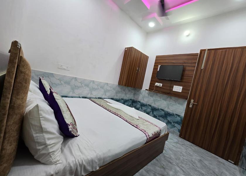 Uttar Pradesh Vrindavan Deluxe Non ac room