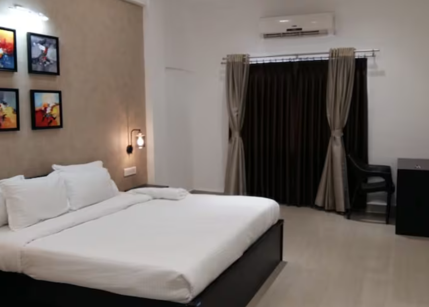 Maharashtra Pune Premium Room