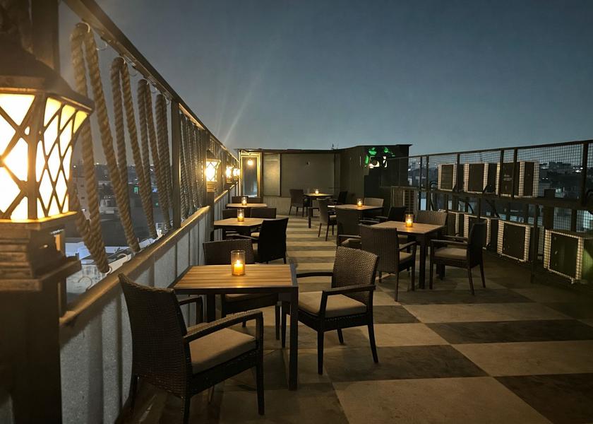 Uttar Pradesh Noida Food & Dining