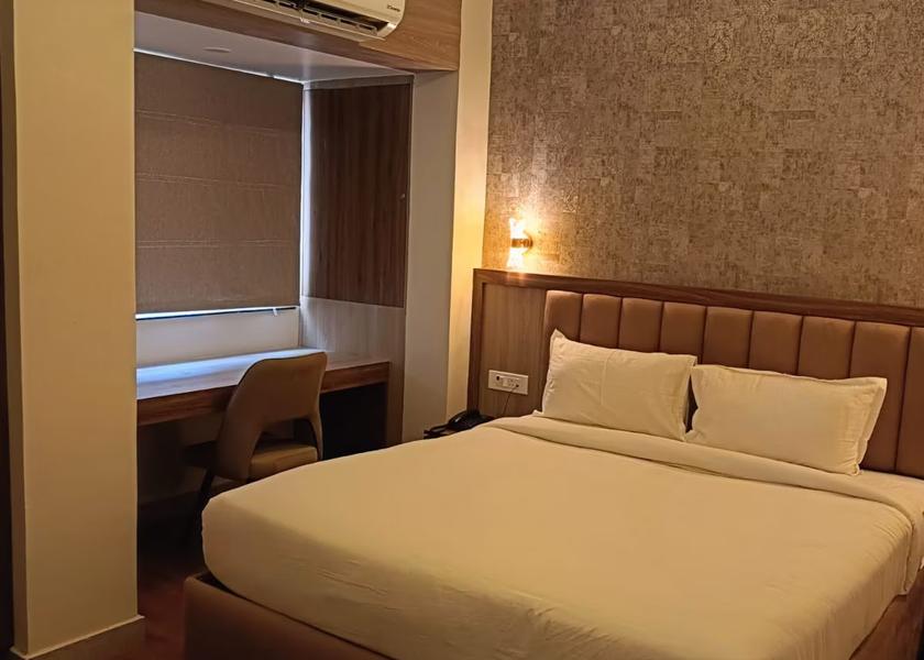 Uttar Pradesh Varanasi Suite Room