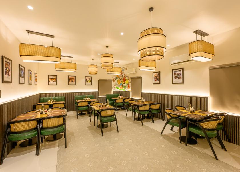 Uttar Pradesh Varanasi Food & Dining