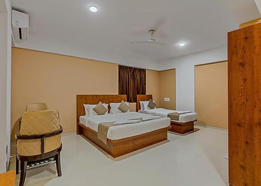 Karnataka Badami Hotel Exterior