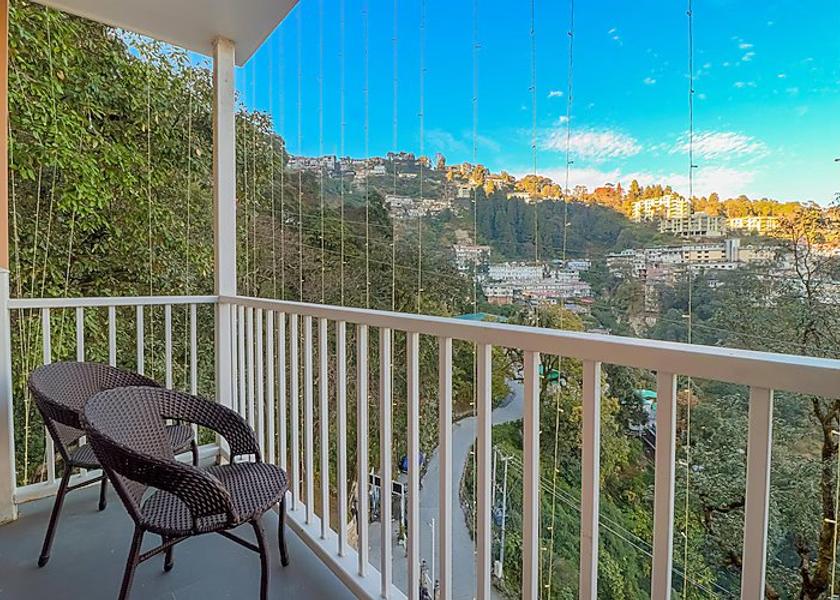 Uttarakhand Mussoorie Club Room With Balcony