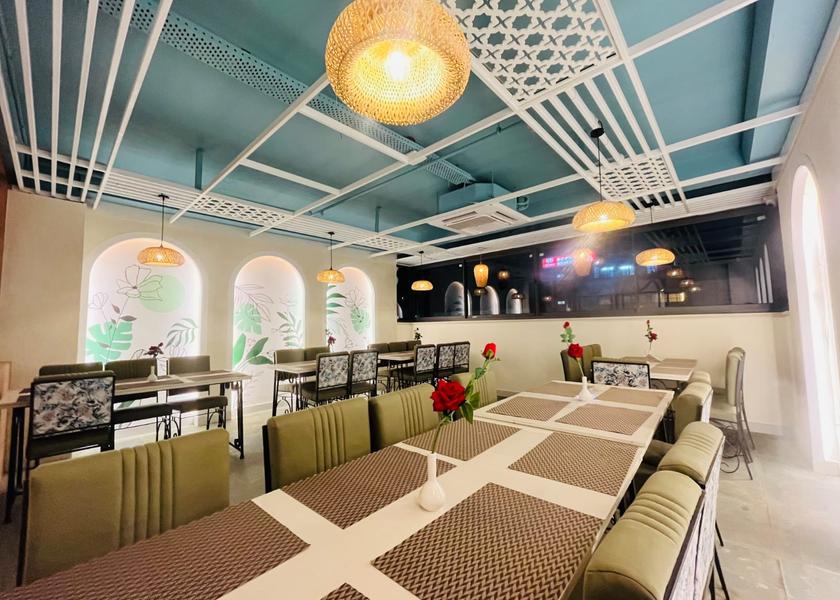 Uttar Pradesh Varanasi Food & Dining