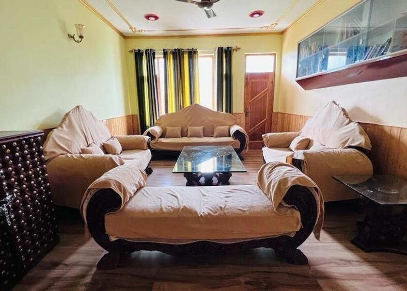 Himachal Pradesh Kullu Living area