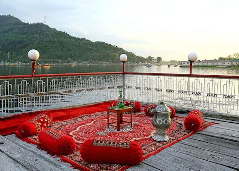 Jammu and Kashmir Srinagar Hotel Exterior