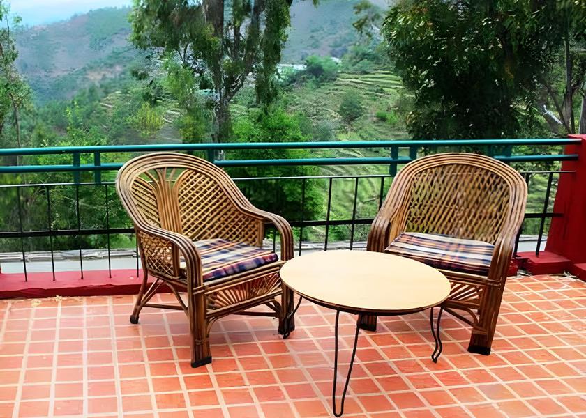 Uttarakhand Kausani Public Areas