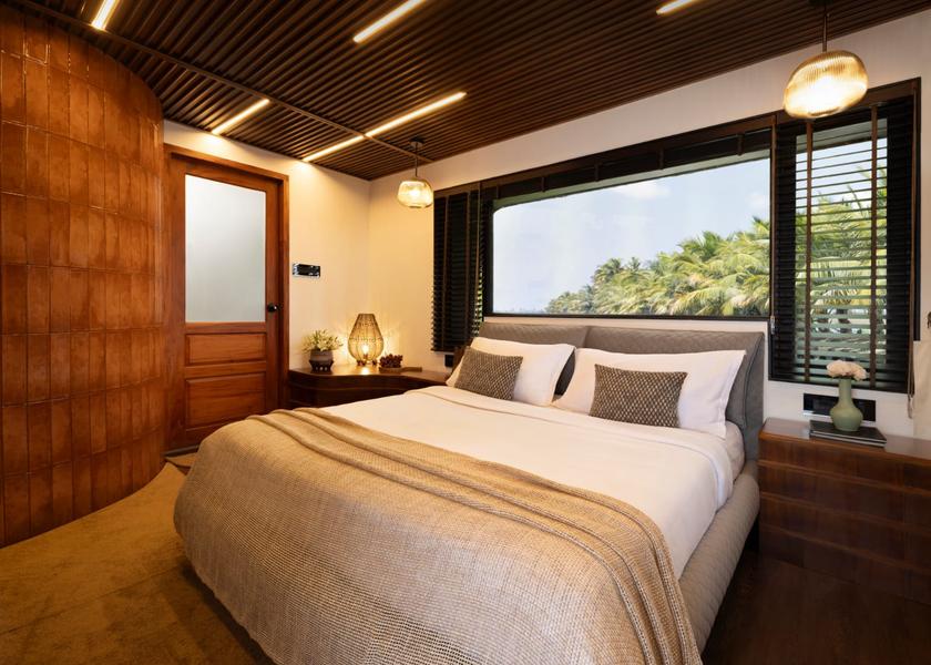Kerala Alleppey Cassia Ultra Luxury One Bedroom Houseboat