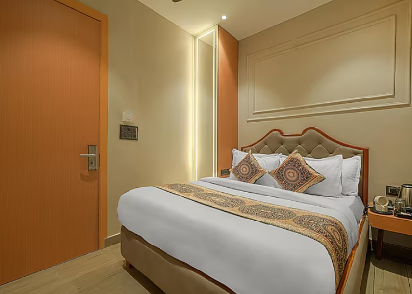 Punjab Amritsar Standard Queen Room