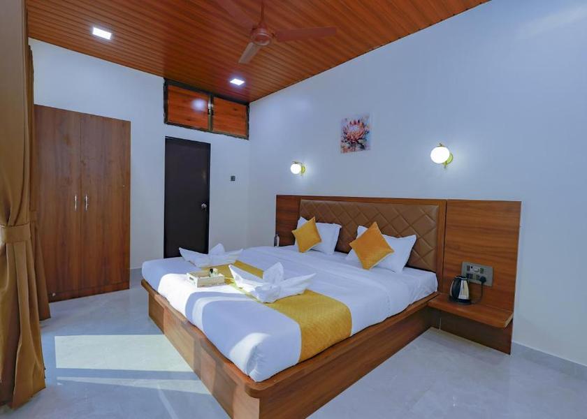 Maharashtra Kashid Public Areas