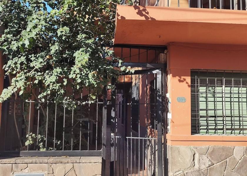 Mendoza Mendoza Exterior Detail