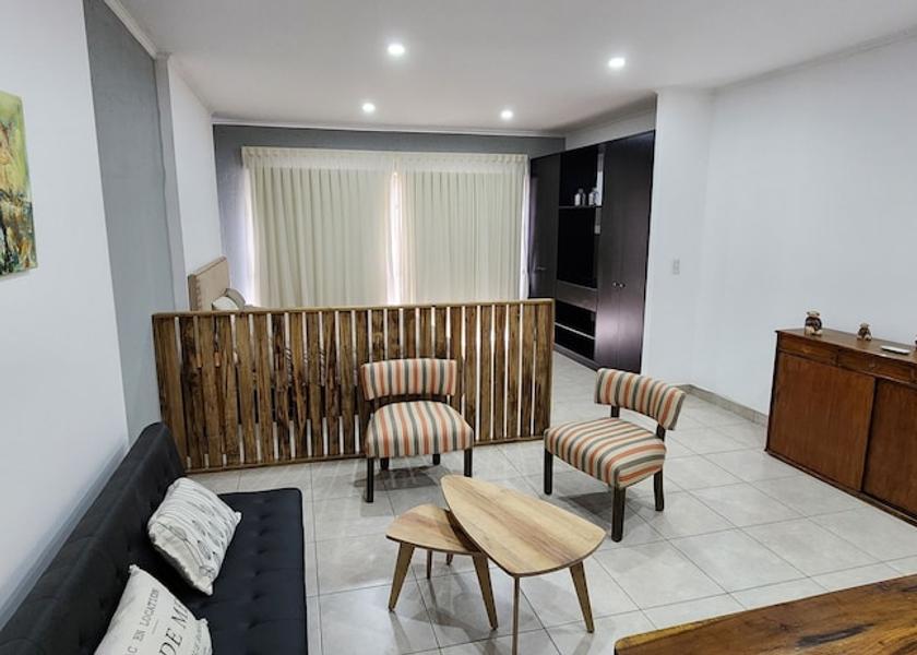 Mendoza Mendoza Interior Entrance