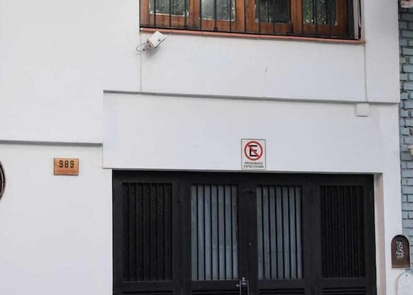 Mendoza Mendoza Facade