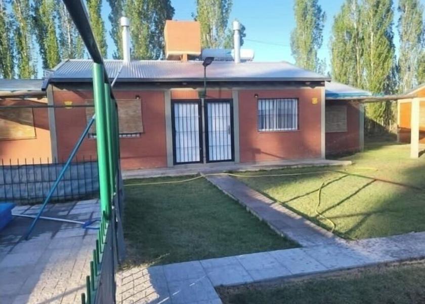 Mendoza Mendoza Facade