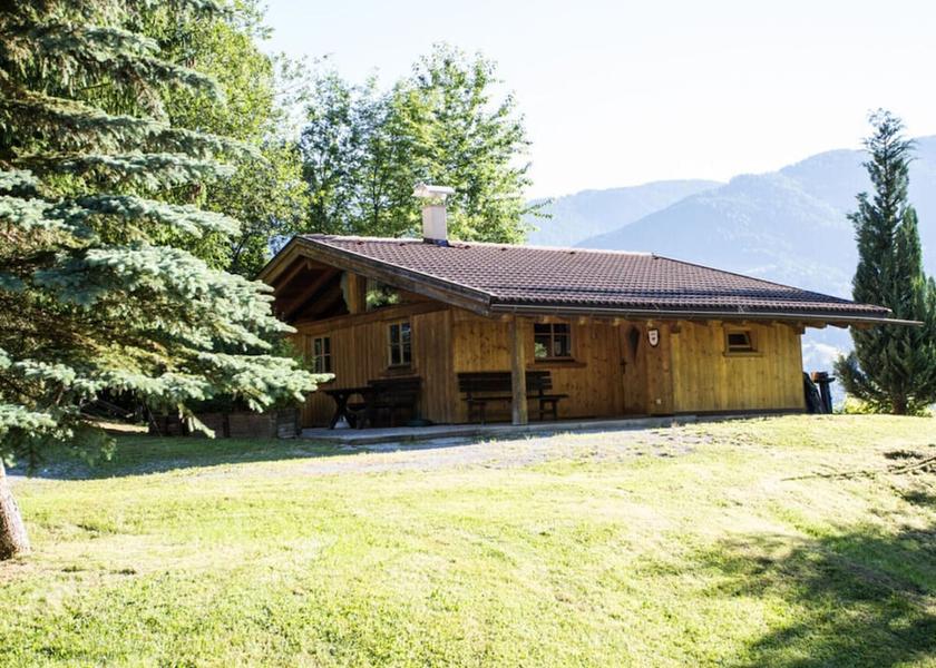 Tyrol Sautens Exterior Detail