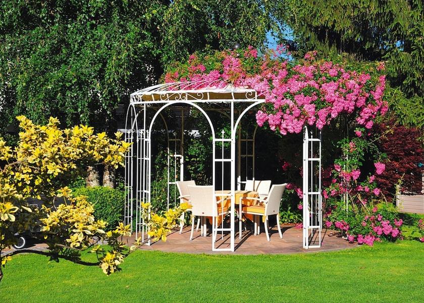 Carinthia Radenthein Dining Area