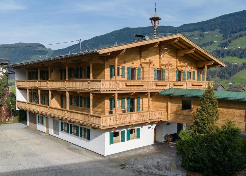 Tirol Fuegen Exterior Detail