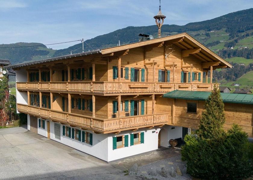 Tirol Fuegen Exterior Detail