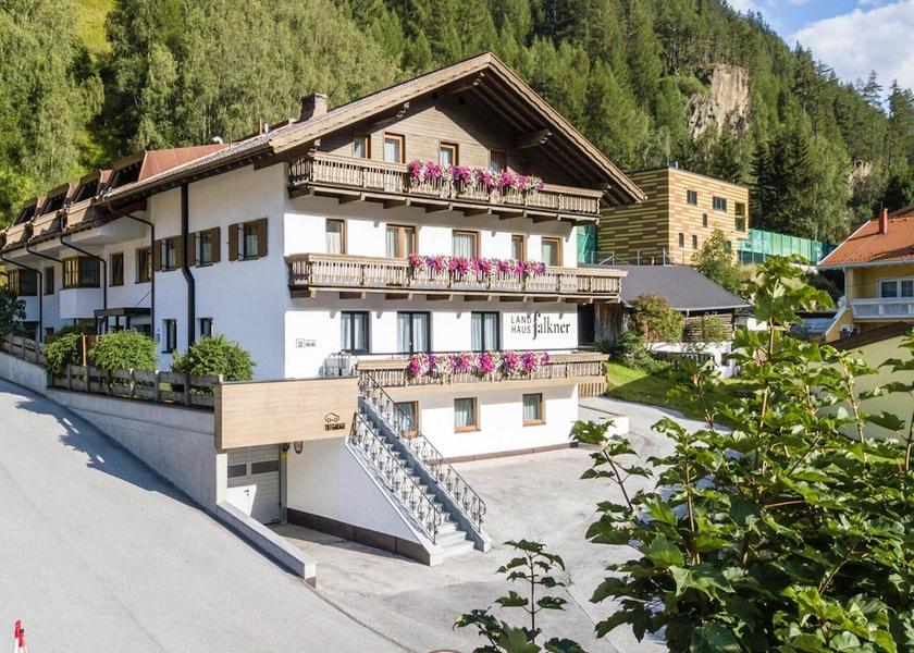 Tirol Soelden Exterior Detail